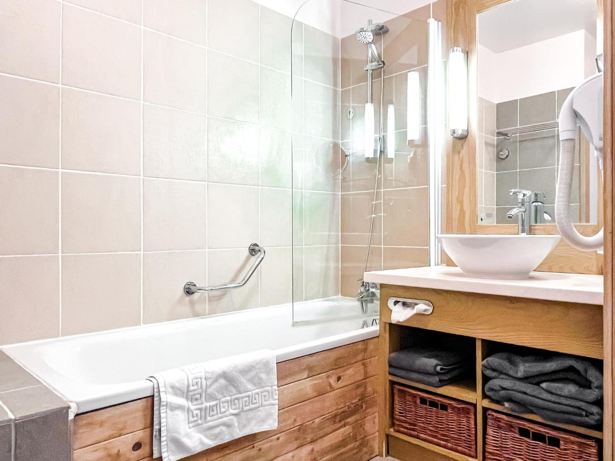 Large One-Bedroom Apartment, Wheelchair Adapted, Les Terrasses D'Eos Flaine Extérieur photo