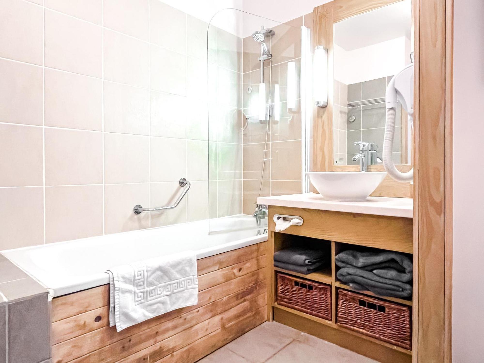 Large One-Bedroom Apartment, Wheelchair Adapted, Les Terrasses D'Eos Flaine Extérieur photo